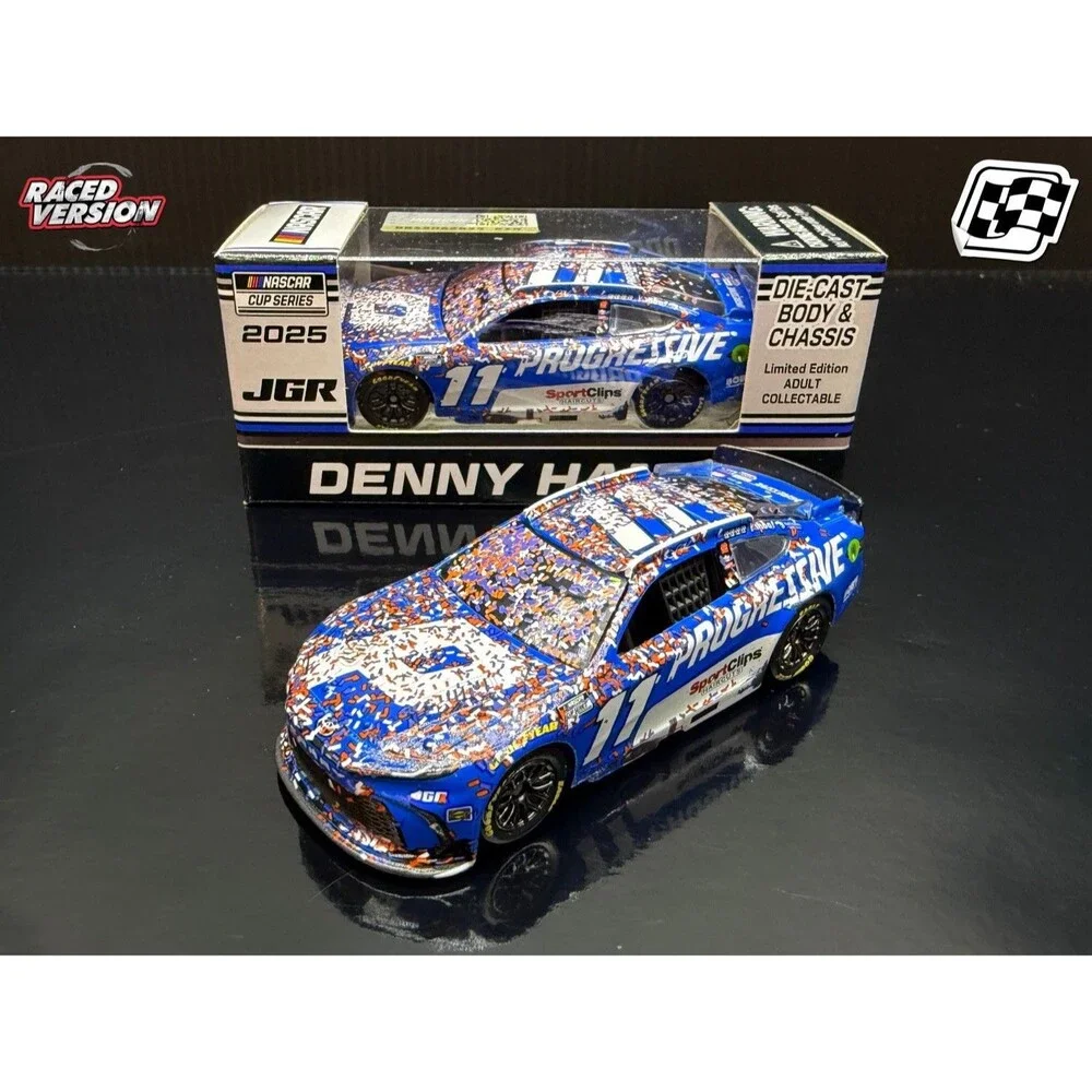 2025 Denny Hamlin 1:64 #11 Progressive Dover Race Win Diecast